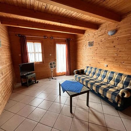 Almos Apartman Balatonfenyves Exterior foto